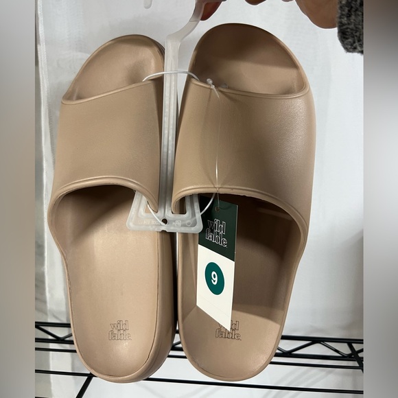 a new day Shoes - Wild Fable Women's Tan Slide Sandals Size 9